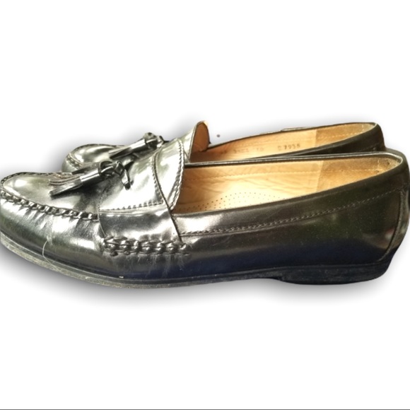 Cole Haan Black Loafer with Tassels Men's 10  or Womens 11.5 - Picture 3 of 6